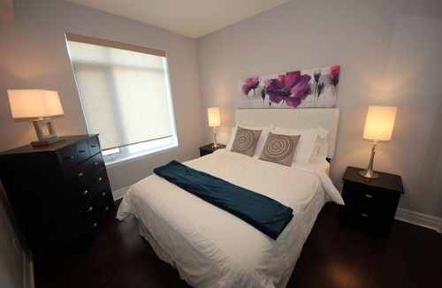 Unionville Condo | Toronto Markham Center & Cineplex entertainment complex