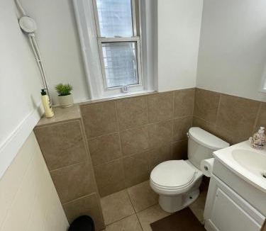 Financial District House | TORONTO UNIVERSITY PRIVATE ROOM-Next to Eaton Centre