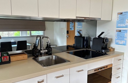 Torquay Apartment | Torquay285 King Studio Beachfront Resort