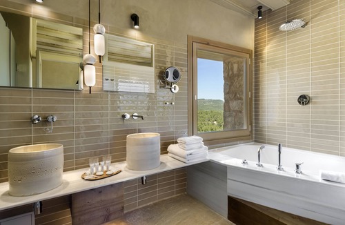 Monroyo Hotel | Torre del Marqués Hotel Spa & Winery - Small Luxury Hotels