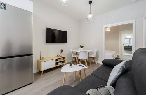 Torrejon de Ardoz Apartment | TORREJÓN SUITES. Low 7
