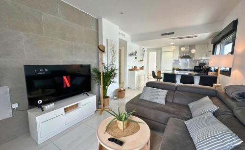 Torre de la Horadada Apartment | Torremar 81: Exclusivo apartamento con terraza