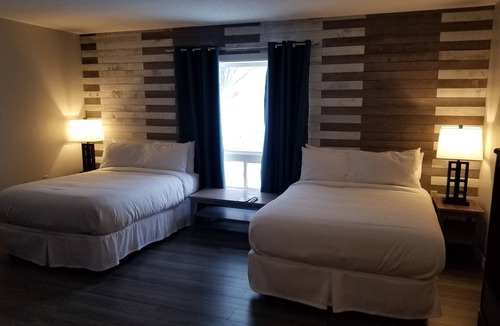 Hawke's Bay Hotel | Torrent River Inn
