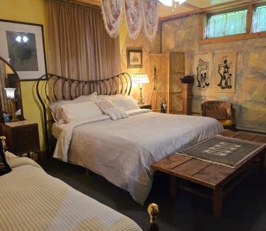 Winamac Hotel | Tortuga Inn