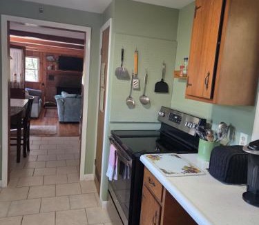 Hillsdale House | Tory Hill