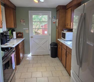 Hillsdale House | Tory Hill