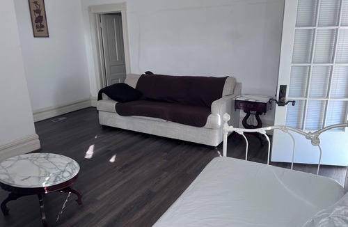 Anniston Apartment | Tosin's Apartment.