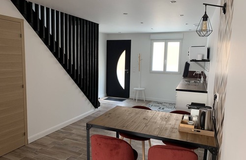 Villeblevin House | Totally private spa cottage