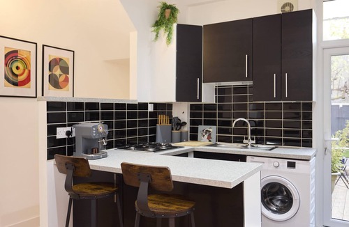 Tottenham Green Apartment | Tottenham Green Garden Flat
