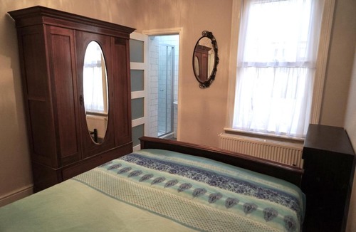 Northumberland Park House | Tottenham Stadium double room