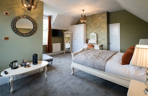 Henfield Hotel | Tottington Manor