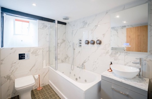 Henfield Hotel | Tottington Manor