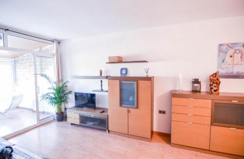 La Bordeta Apartment | Touch the Sky