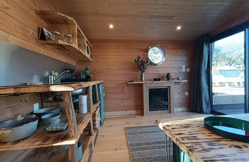 Downtown Angers Boat Rental | Toue Belle de Maine (House boat 4 beds)