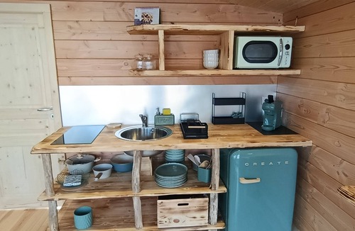 Downtown Angers Boat Rental | Toue Belle de Maine (House boat 4 beds)
