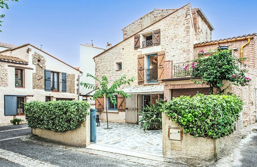Le Chateau House | Tour Carrée by Interhome