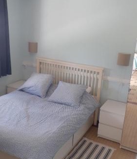 Virazeil Apartment | Tour Rouge Gites