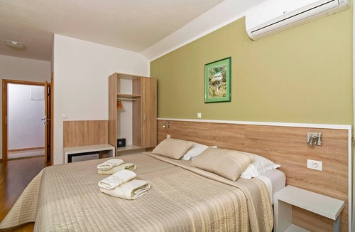 Ostarski Stanovi Bed & Breakfast | Tourist center Marko