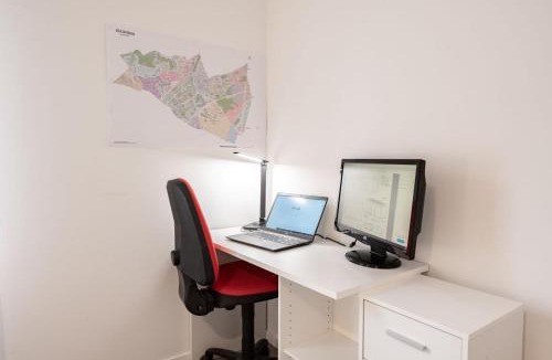 Massy Apartment | Tout confort à Massy - Parking/TGV et RER B&C