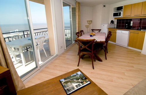 Cayeux-sur-Mer Condo | Tout près de la plage à pied!
