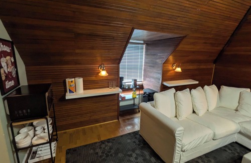 Tower Grove East Apartment | Tower Grove 2 bedroom with two off street parking spots!