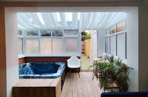 Shadwell House | Tower Hill Property