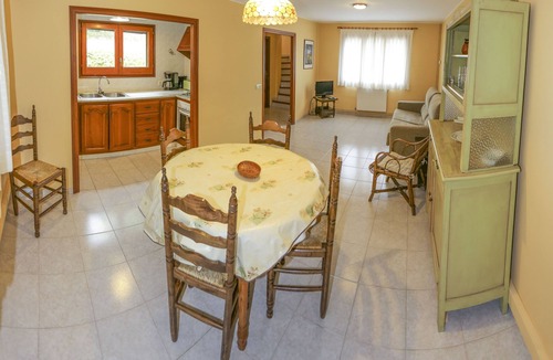 Darnius House | Tower House (2 Bedroom, 1.5 bathroom, Sleeps 6)