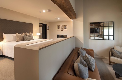 Pokolbin Hotel | Tower Lodge