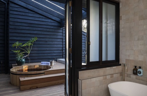 Pokolbin Hotel | Tower Lodge