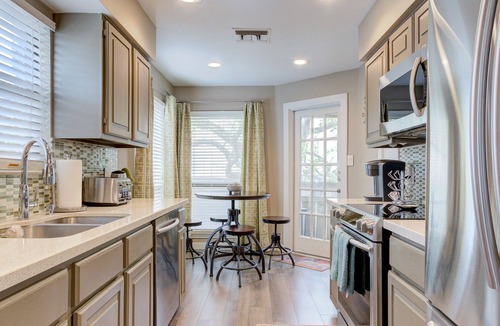 Medical Center District House | Tower Point - A Birdy Vacation Rental