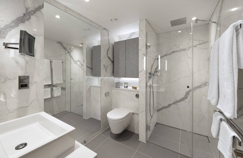 Tower Hill Hotel | Tower Suites by Blue Orchid