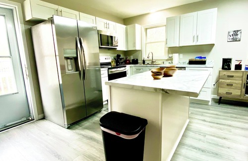 Nashville House | “Town and Around” Charming 3-bedroom townhome in Nashville pet friendly