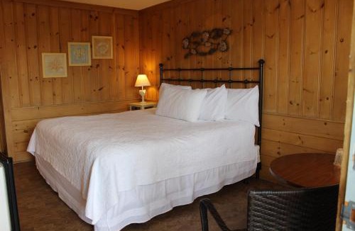 Falmouth Hotel | Town & Beach Motel