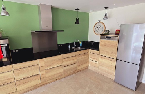 Matignon House | Town center house ideally located near shops and beaches