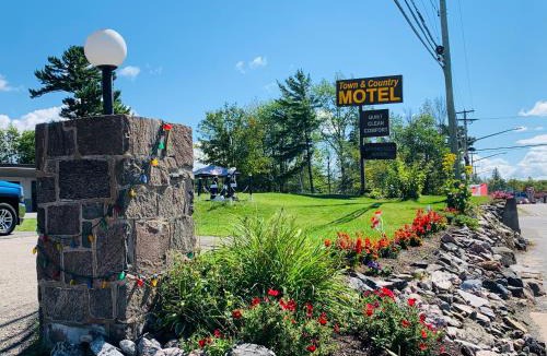 Parry Sound Hotel | Town & Country Motel