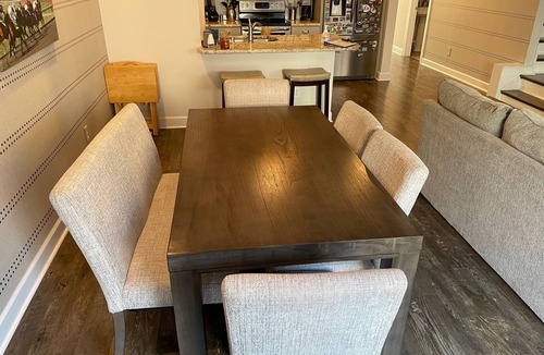 Downtown House | Town home with private garage