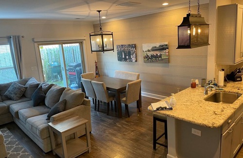 Downtown House | Town home with private garage