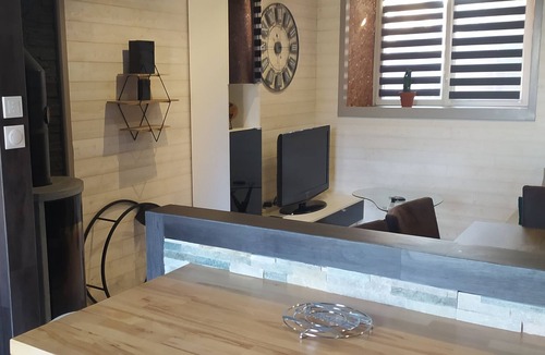 Montours House | TOWN HOUSE WITHOUT EXTERIOR