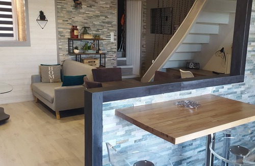 Montours House | TOWN HOUSE WITHOUT EXTERIOR