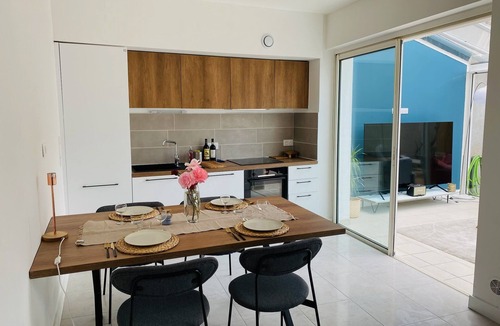 Marmande House | Town house