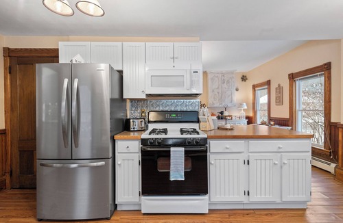 Warren House | Town House on Baker River