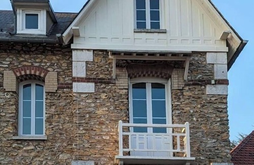 Vernon House | Town house with garden near Giverny