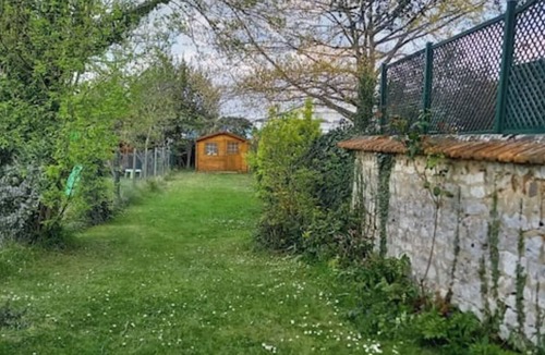Vernon House | Town house with garden near Giverny