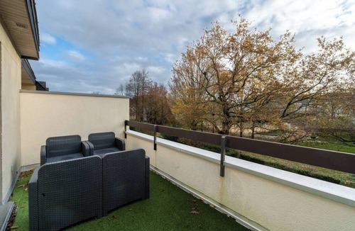 La Poterie House | Town house with terrace Near subway