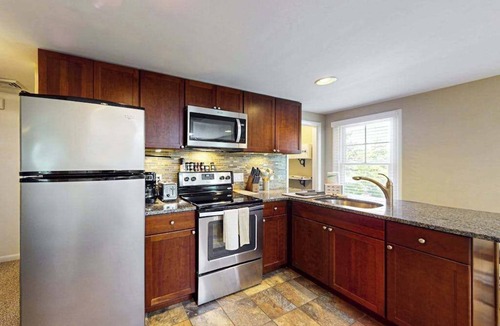 Dodds Addition House | Town of Rehoboth Beach pet friendly house w/deck close to beach
