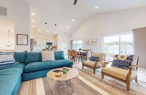 South Bethany Harbor House | Town of South Bethany canal-front home with dock & decks - two blocks to beach