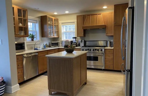 Nantucket Town House | Town Proximity: Immaculate 5-Bed Home with Sonos & Office Space