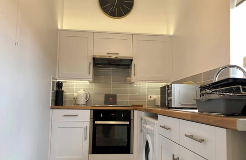 Alloa Apartment | Town View 44D Mill St