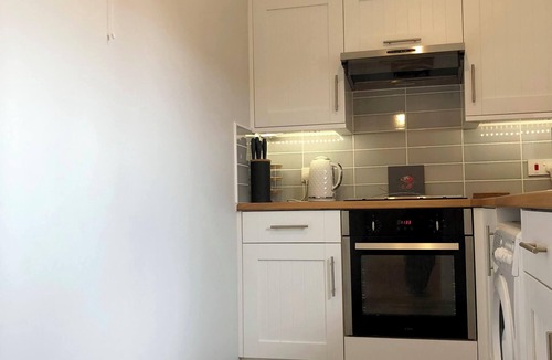 Alloa Apartment | Town View 44D Mill St