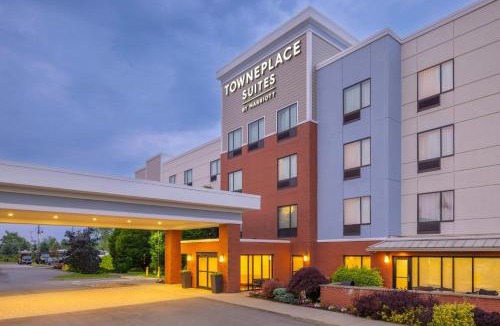 Cheektowaga Hotel | TownePlace Suites Buffalo Airport